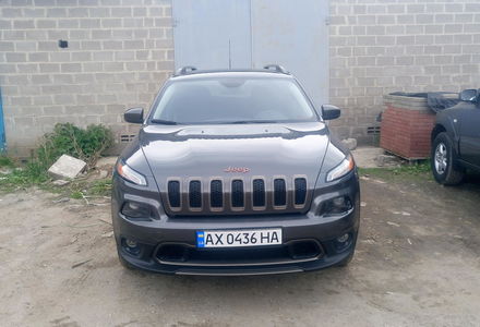 Продам Jeep Cherokee юбилейный 1941 2016 года в Харькове