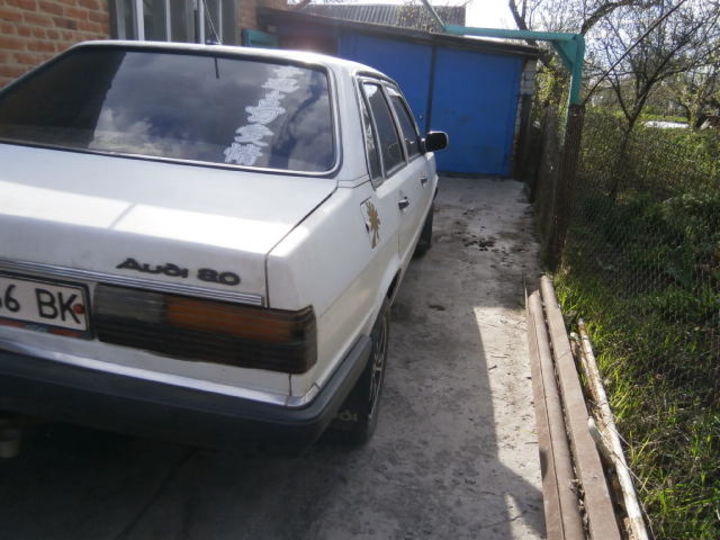 Продам Audi 80 1982 года в Днепре