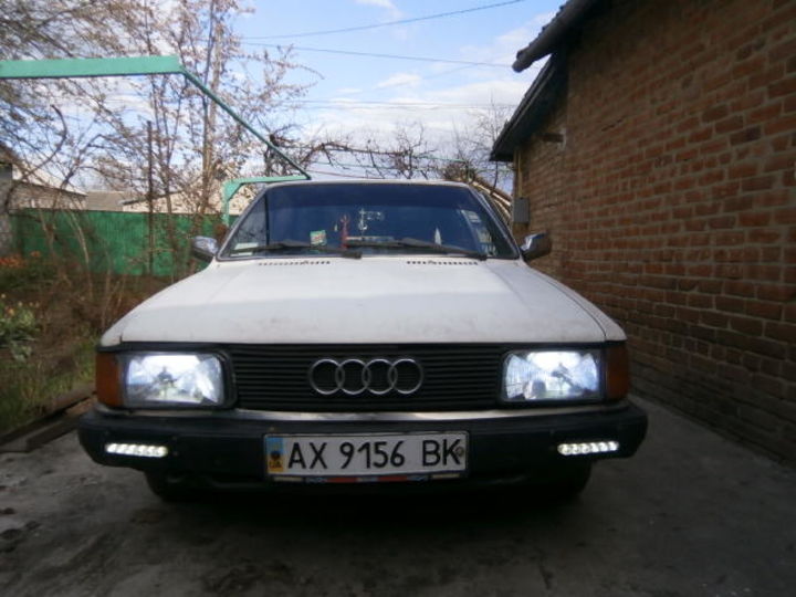 Продам Audi 80 1982 года в Днепре