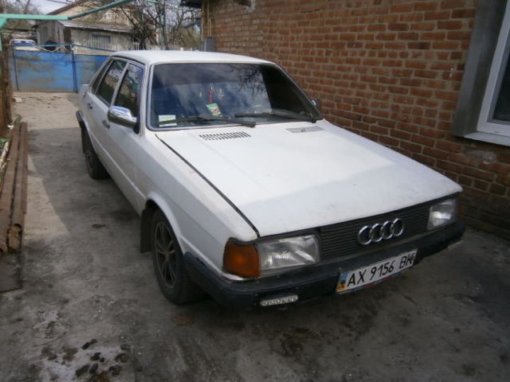 Продам Audi 80 1982 года в Днепре