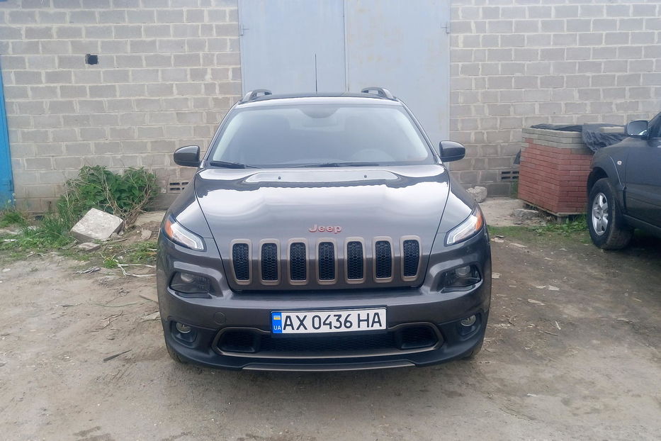Продам Jeep Cherokee юбилейный 1941 2016 года в Харькове