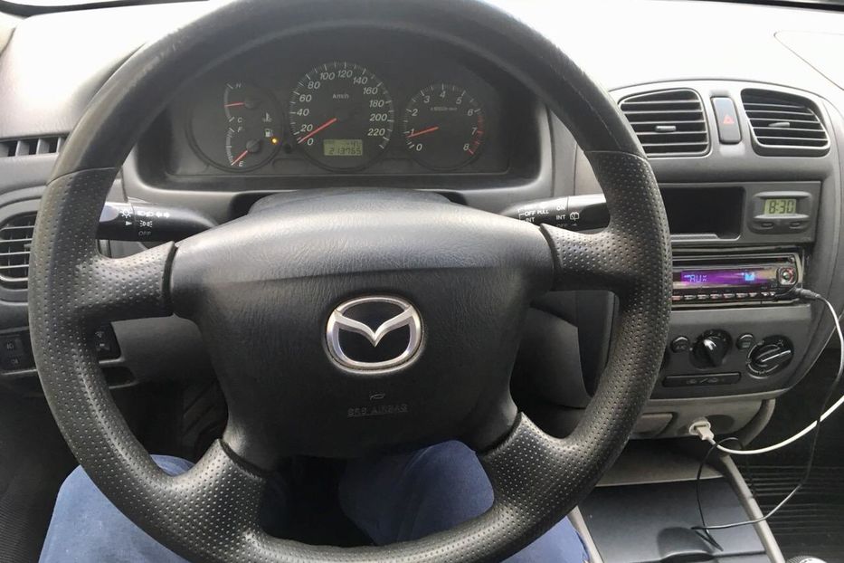 Продам Mazda 323 F 2001 года в Киеве