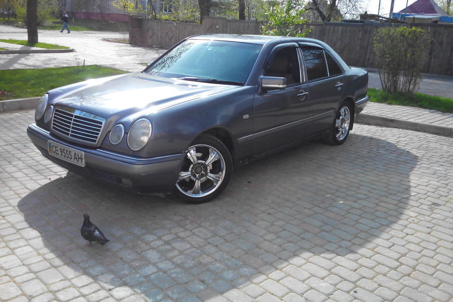 Продам Mercedes-Benz E-Class 1998 года в Ивано-Франковске