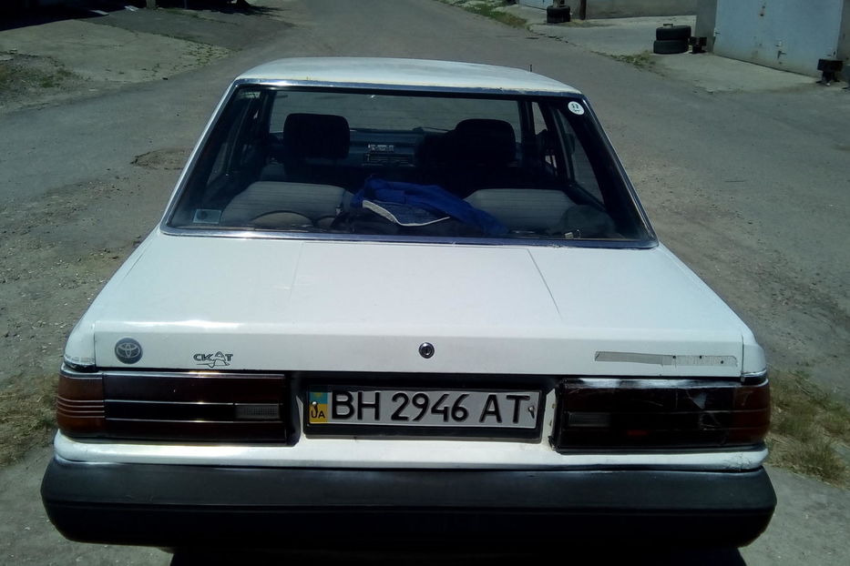 Продам Toyota Vista Механика 5 ти ступка, эл стёкл 1986 года в Одессе