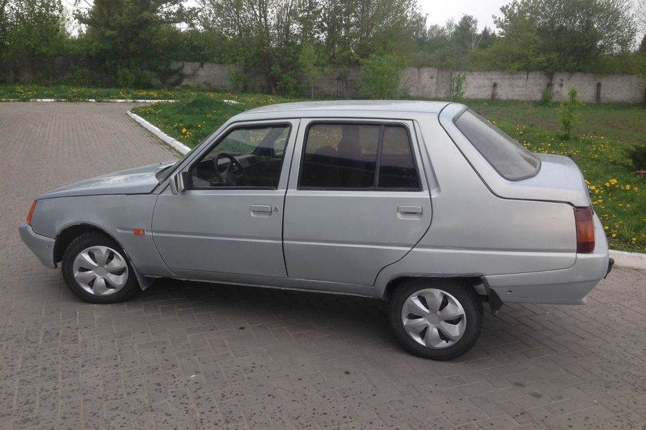 Продам ЗАЗ 1103 Славута 2005 года в Ровно
