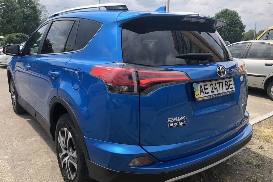 Продам Toyota Rav 4 2017 года в Днепре