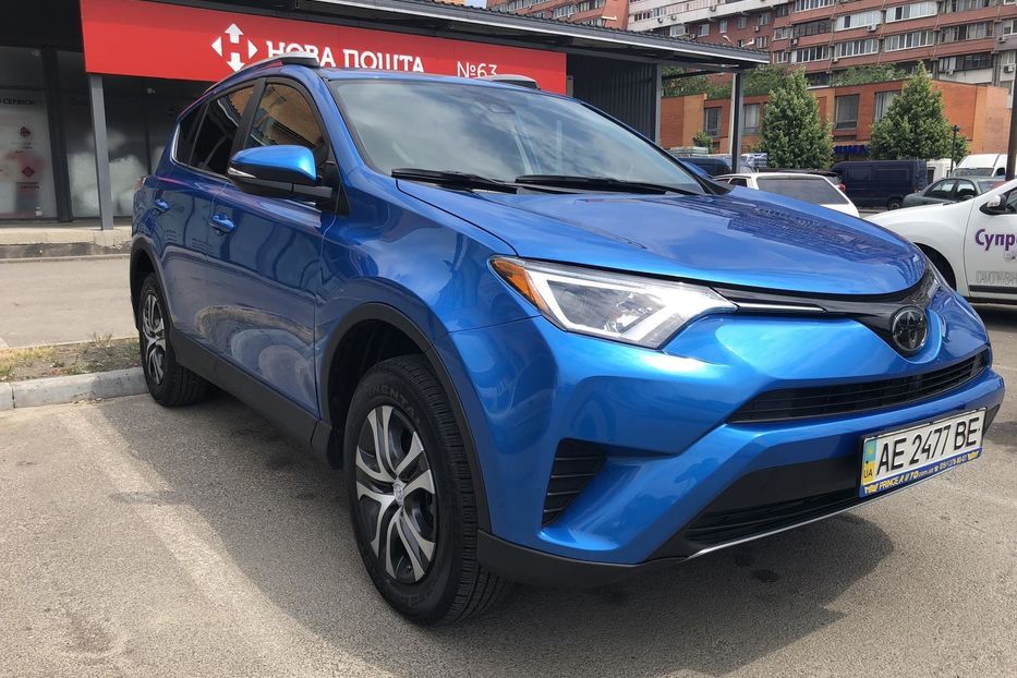 Продам Toyota Rav 4 2017 года в Днепре