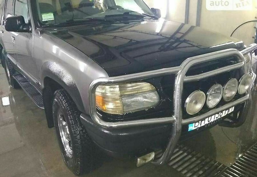 Продам Ford Explorer 1995 года в Виннице