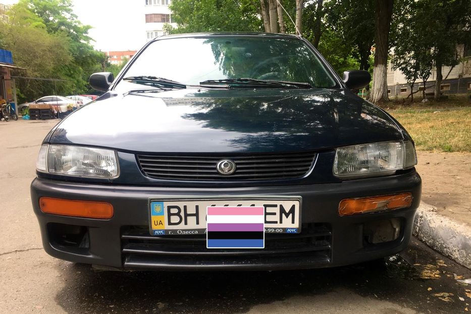 Продам Mazda 323 1994 года в Одессе