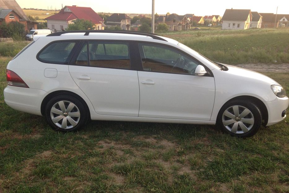 Продам Volkswagen Golf Variant Полная 2012 года в Ровно