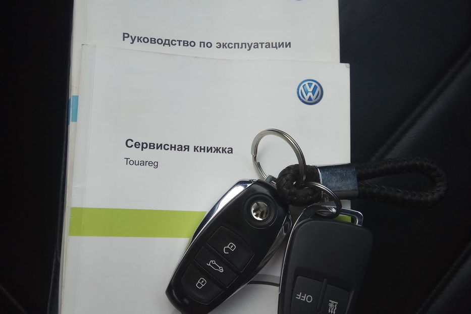 Продам Volkswagen Touareg Европеец, официал 2012 года в Донецке