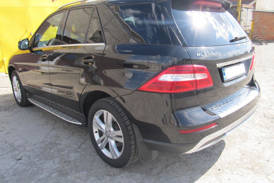 Продам Mercedes-Benz ML 250 2011 года в Хмельницком