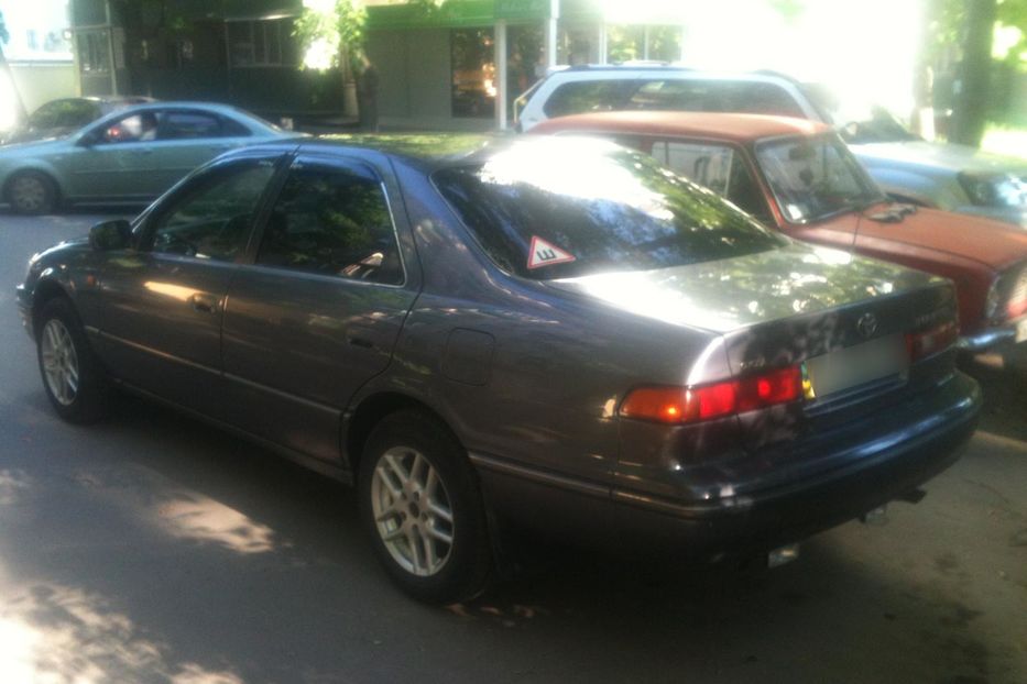 Продам Toyota Camry 20-й кузов 1998 года в Харькове