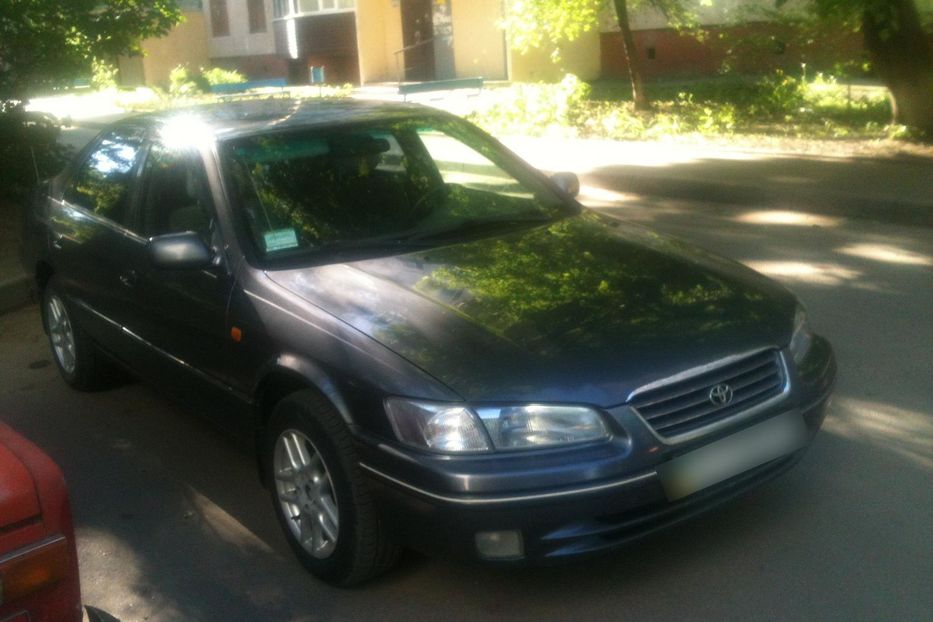 Продам Toyota Camry 20-й кузов 1998 года в Харькове