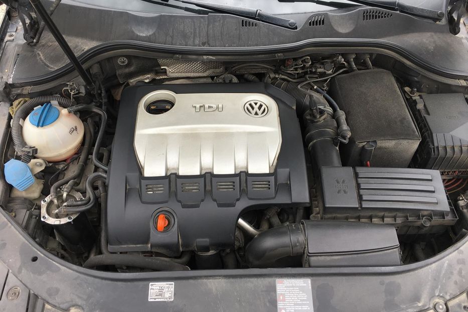 Продам Volkswagen Passat B6 2.0 TDI 170к.с DSG6 2008 года в Львове