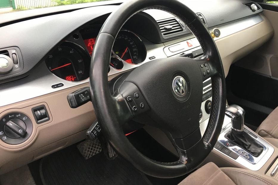 Продам Volkswagen Passat B6 2.0 TDI 170к.с DSG6 2008 года в Львове