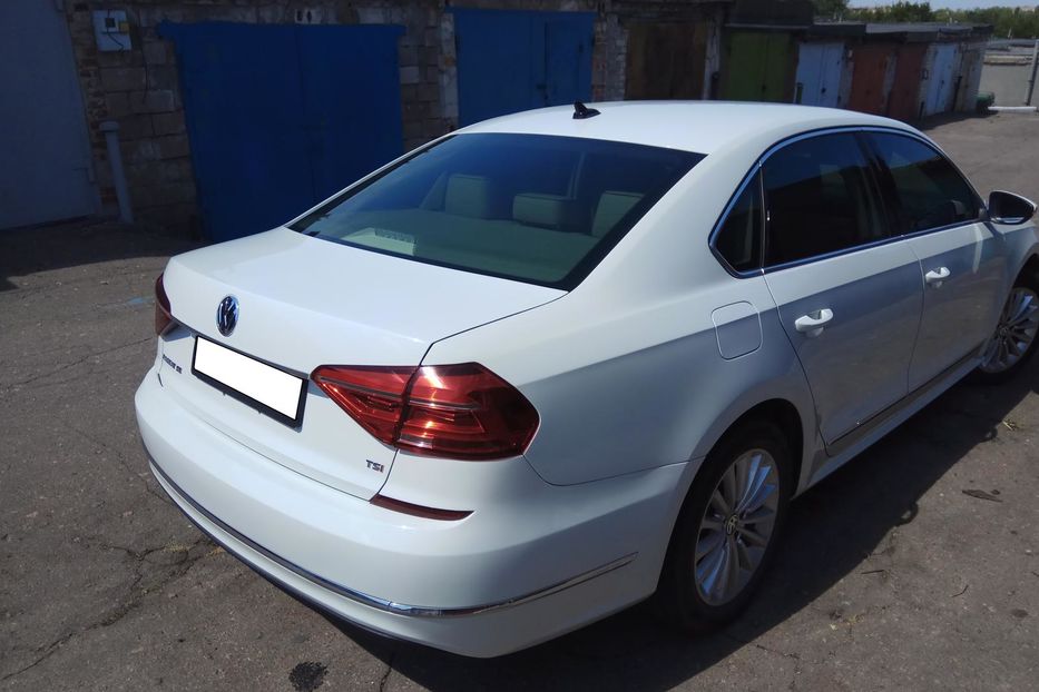 Продам Volkswagen Passat B8 Лед 2016 года в Донецке