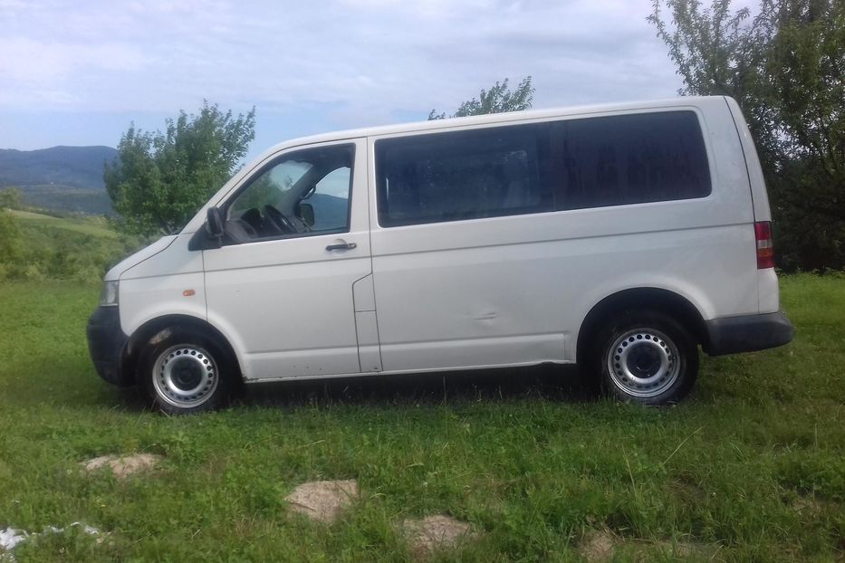 Продам Volkswagen T5 (Transporter) пасс. 2004 года в г. Виноградов, Закарпатская область