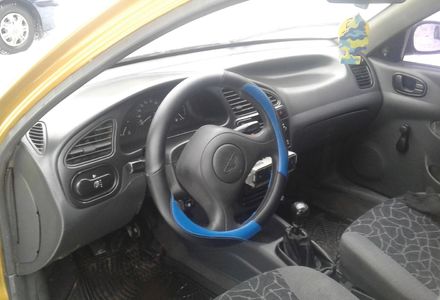 Продам Daewoo Lanos седан 2002 года в Киеве