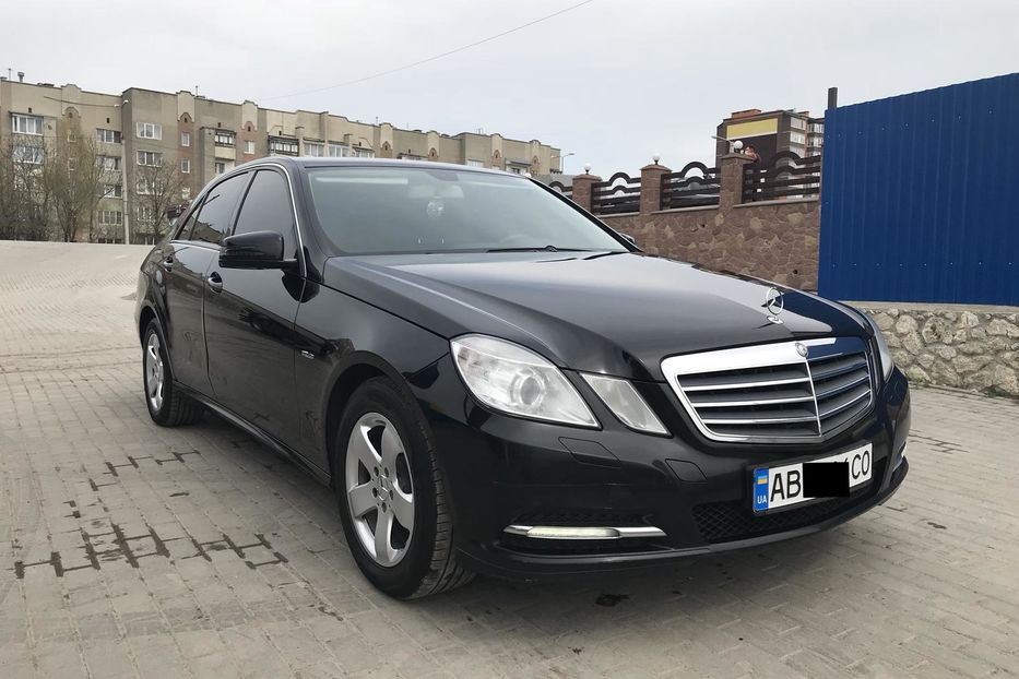 Продам Mercedes-Benz E-Class E 200 NGT 1.8 2012 года в Виннице