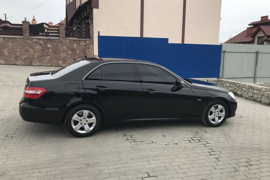 Продам Mercedes-Benz E-Class E 200 NGT 1.8 2012 года в Виннице