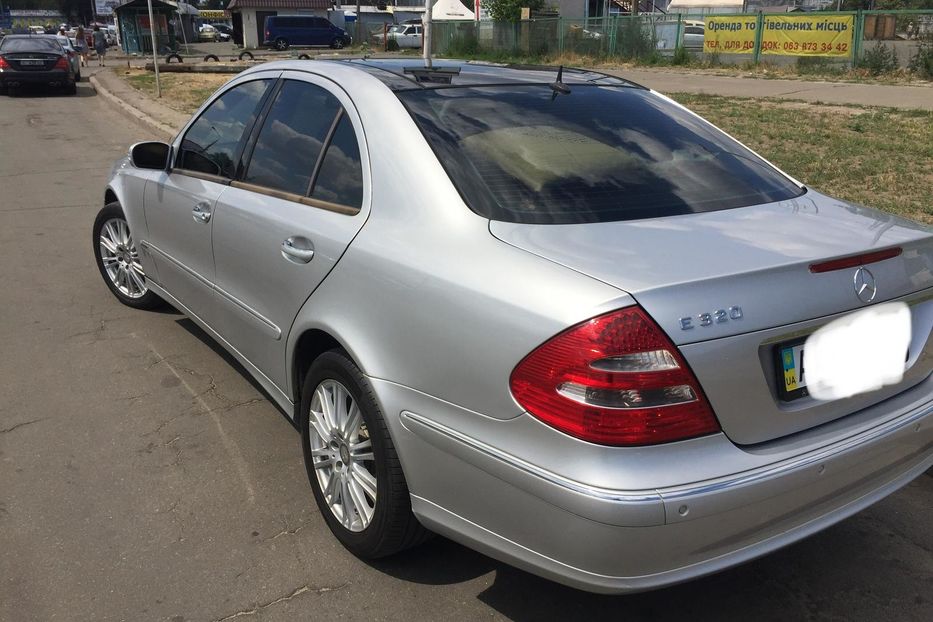 Продам Mercedes-Benz E-Class AVANTGARDE  2002 года в Киеве