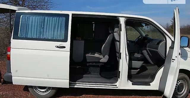 Продам Volkswagen T5 (Transporter) пасс. 2005 года в г. Антрацит, Луганская область