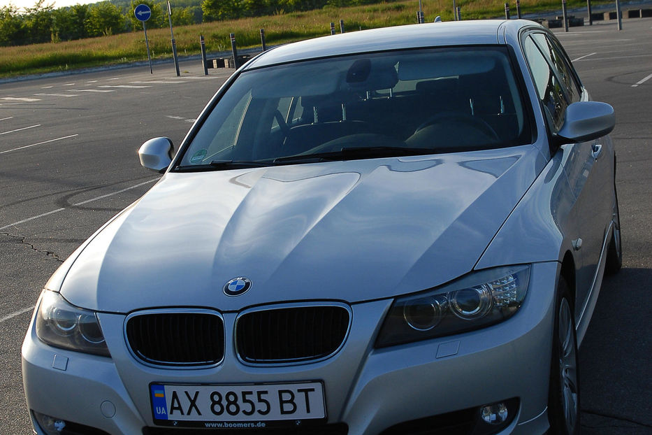 Продам BMW 318 touring 2011 года в Харькове