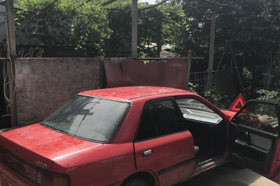 Продам Mazda 323 1990 года в г. Виноградов, Закарпатская область