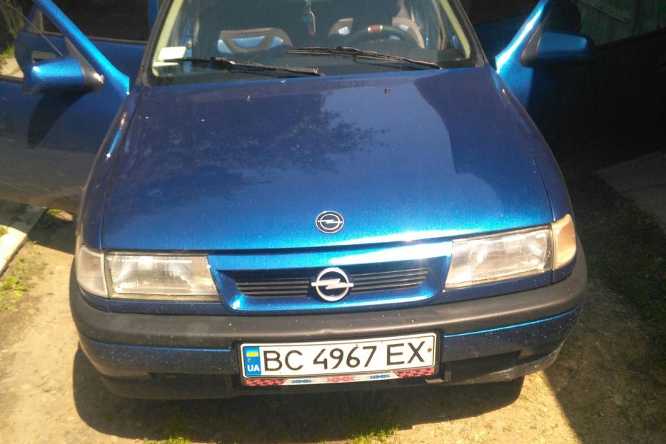 Продам Opel Vectra A 1.8 1993 года в Львове