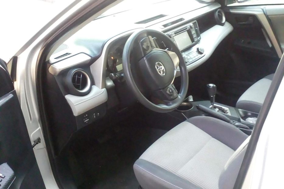 Продам Toyota Rav 4 2013 года в Одессе