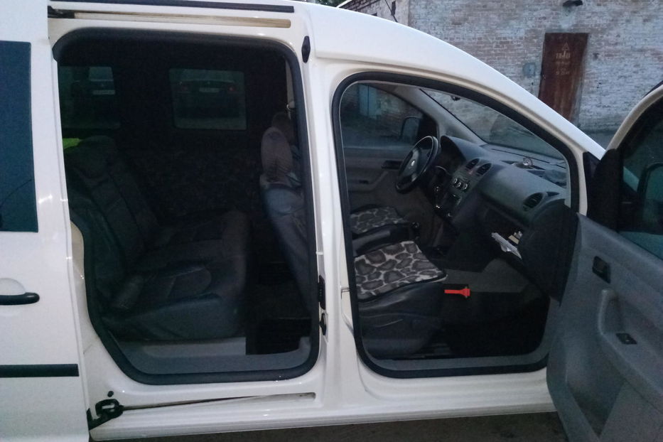 Продам Volkswagen Caddy пасс. 2008 года в г. Каменка, Черкасская область