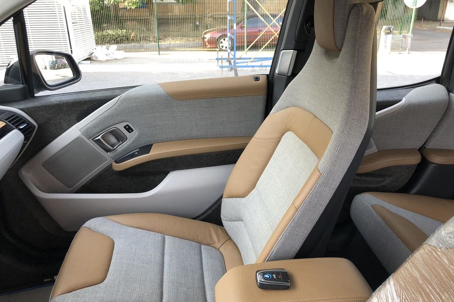 Продам BMW I3 REX 2016 года в Одессе