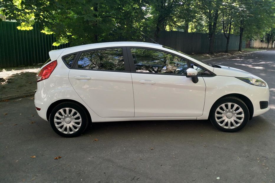 Продам Ford Fiesta 1.0 EcoBoost 2013 года в Днепре