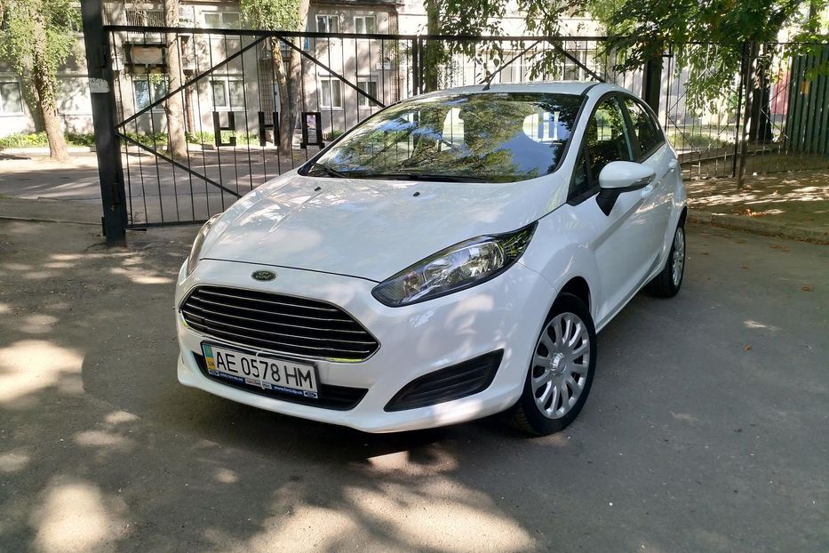 Продам Ford Fiesta 1.0 EcoBoost 2013 года в Днепре