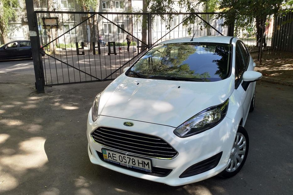 Продам Ford Fiesta 1.0 EcoBoost 2013 года в Днепре