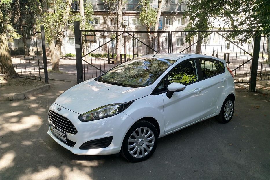 Продам Ford Fiesta 1.0 EcoBoost 2013 года в Днепре