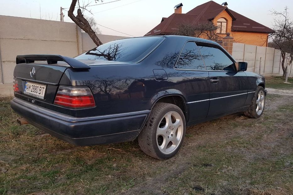 Продам Mercedes-Benz E-Class купе 1995 года в г. Коростень, Житомирская область