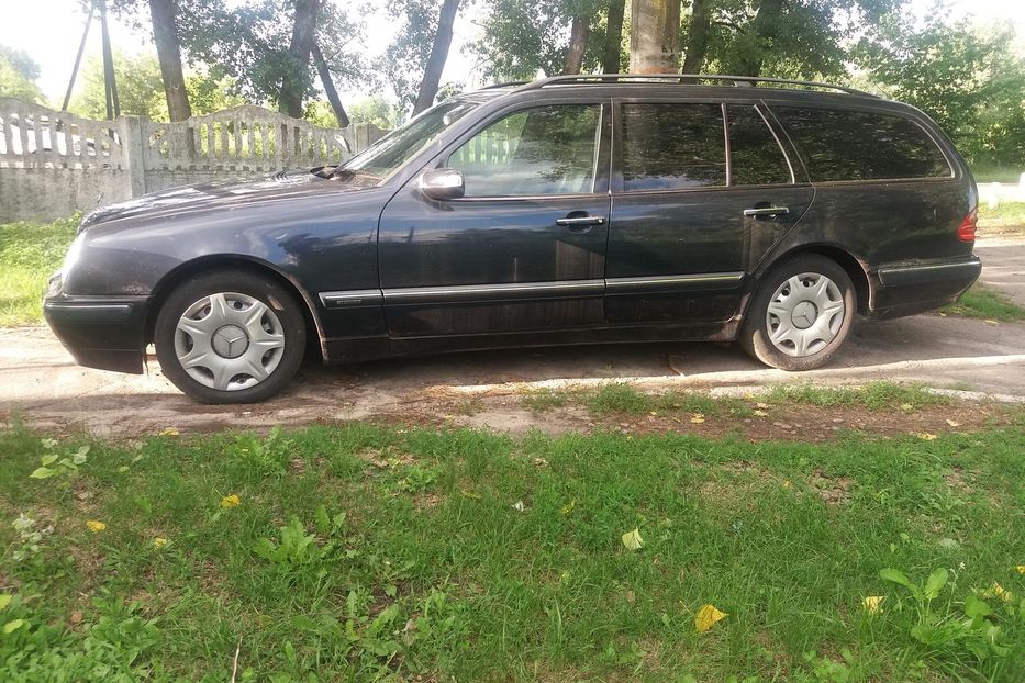Продам Mercedes-Benz E-Class CDI 2003 года в Киеве