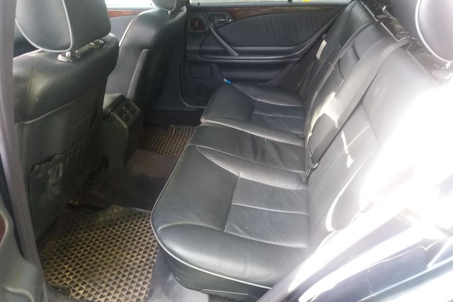 Продам Mercedes-Benz E-Class CDI 2003 года в Киеве