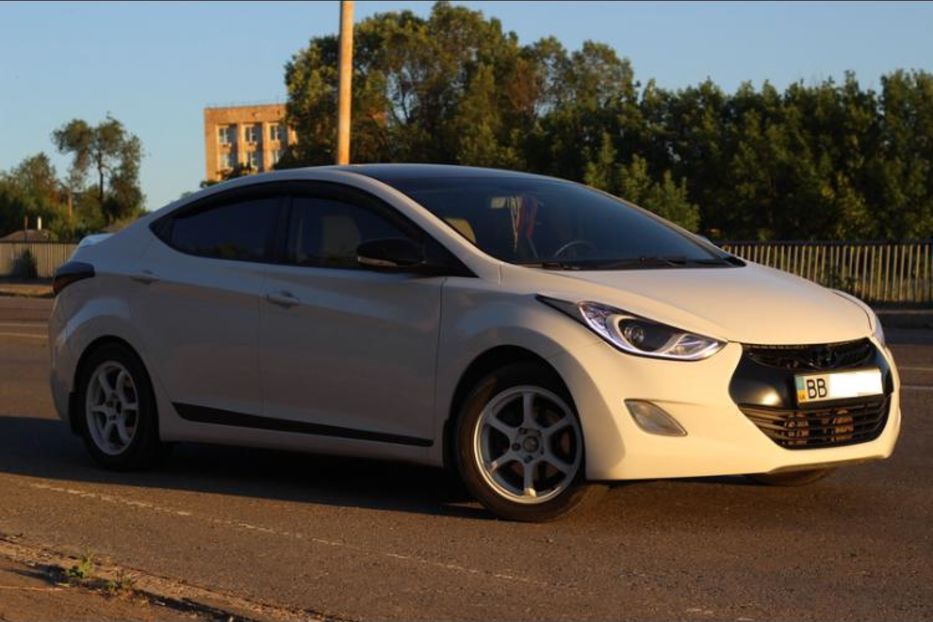 Продам Hyundai Elantra 2011 года в Луганске