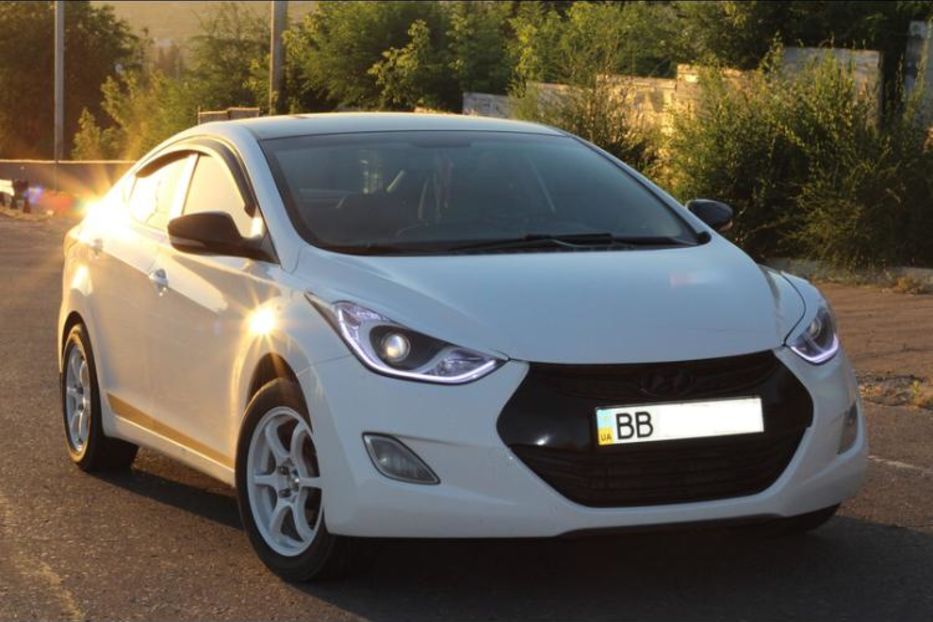 Продам Hyundai Elantra 2011 года в Луганске