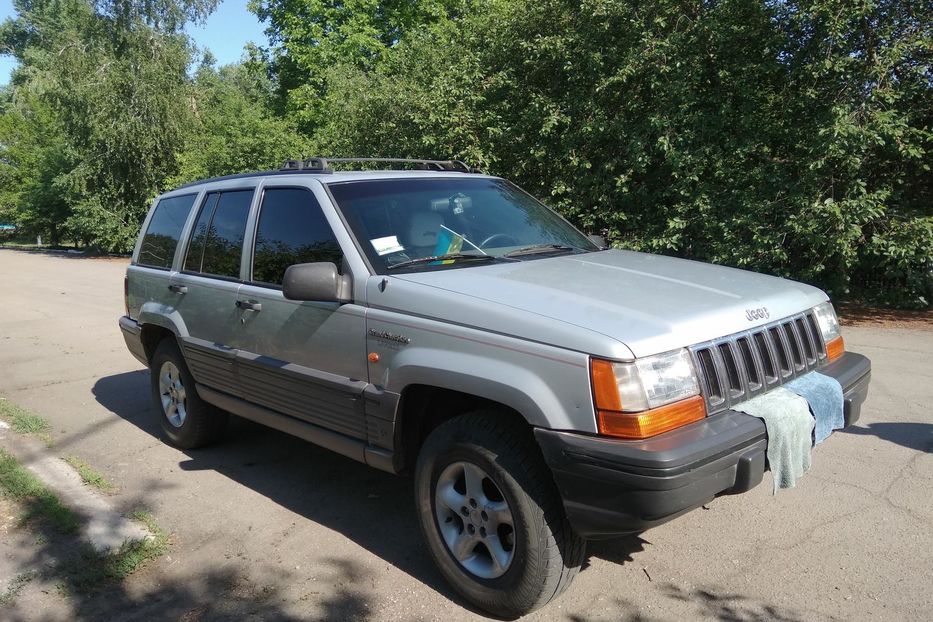 Продам Jeep Grand Cherokee LAREDO 1995 года в г. Мариуполь, Донецкая область