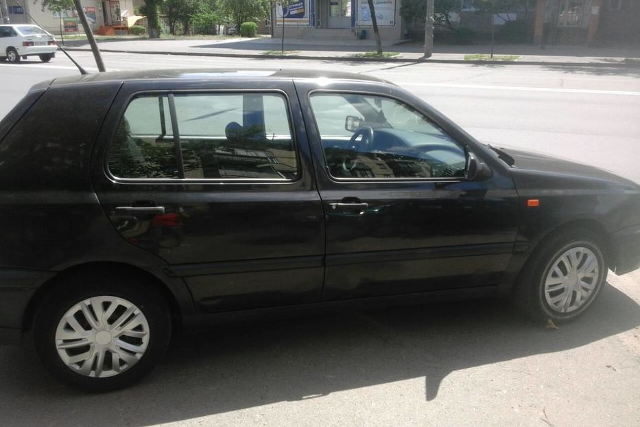 Продам Volkswagen Golf III 1999 года в Киеве