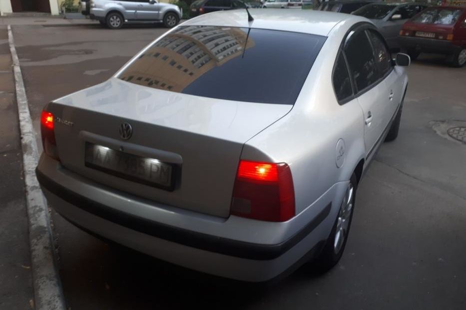 Продам Volkswagen Passat B5 1999 года в Киеве