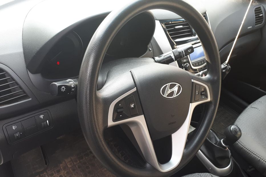 Продам Hyundai Accent  Rb 2013 года в г. Ладыжин, Винницкая область