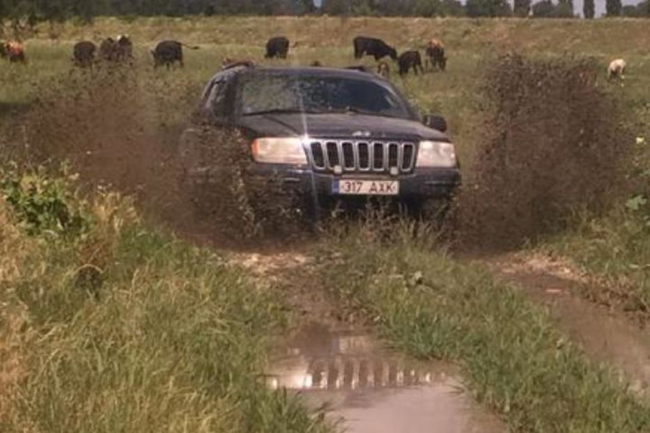 Продам Jeep Grand Cherokee 2002 года в г. Виноградов, Закарпатская область