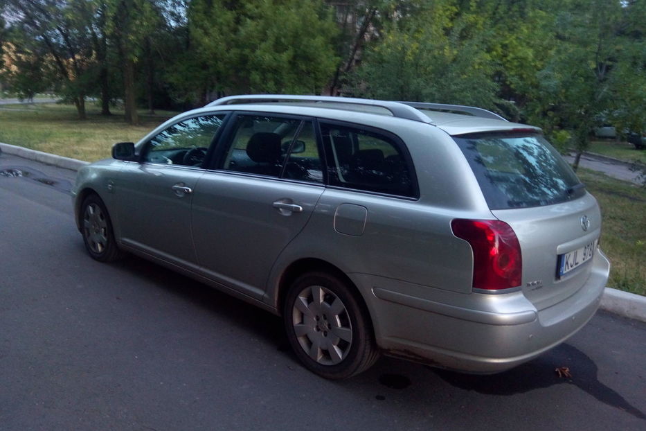 Продам Toyota Avensis 2004 года в Донецке