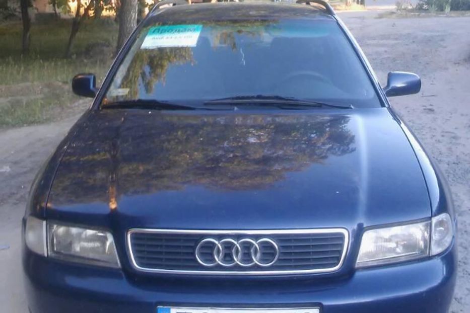 Продам Audi A4 1998 года в г. Ватутино, Черкасская область