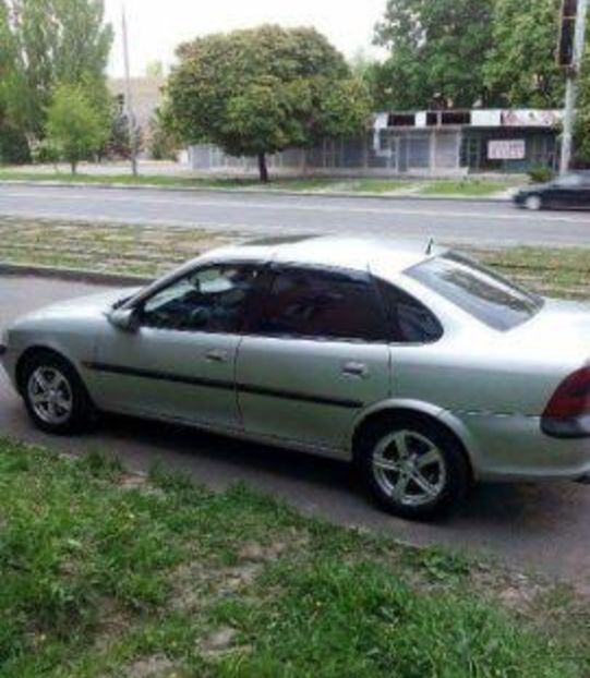 Продам Opel Vectra B 1998 года в Донецке